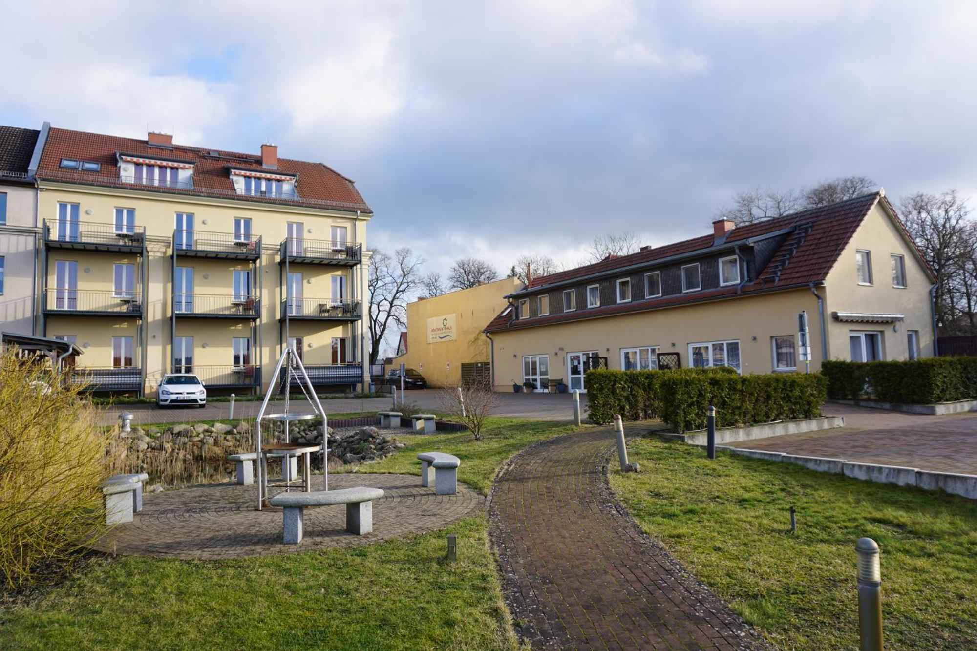 Einraumapartment Im Erdgeschoss Mit Seeblick راينزبرج المظهر الخارجي الصورة